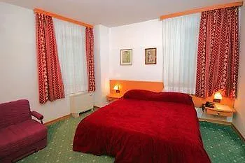 Villa Fontana Traù Hotel