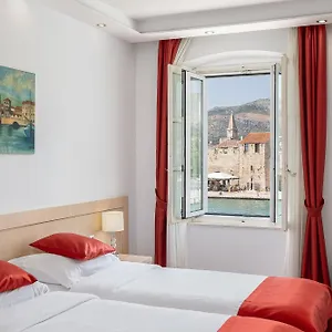 4* Szálloda Heritage Sikaa